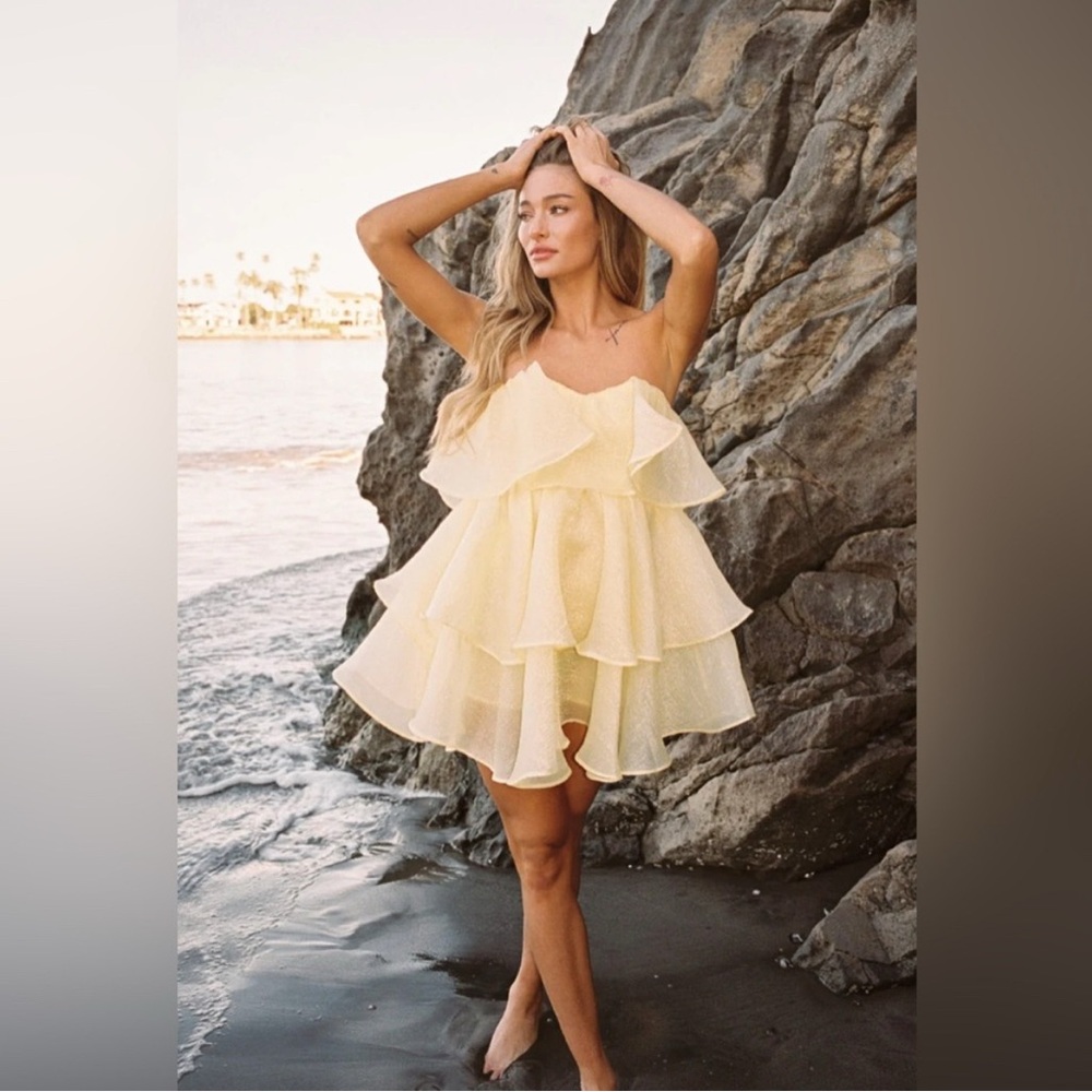 Klesis Yellow Strapless Tiered Dress in a size Large